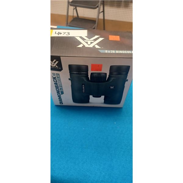 VORTEX DIAMOND BACK HD WITH CARRY CASE 8X28MM $282.50