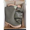 Image 3 : HODGMAN HIP BOOTS SIZE 7 QTY 2 PAIRS
