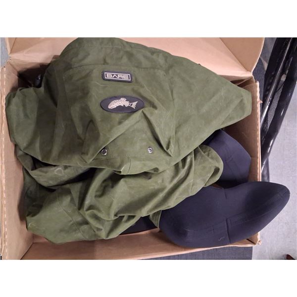 BARE BLACK WATER CHEST WADE - GREEN - SIZE LARGE - 1 PAIR