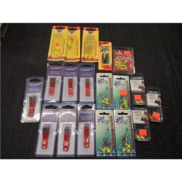 LOT OF JIGS, JIGHEAD EYE CLEANERS, BEETLE SPOONS - 19PC