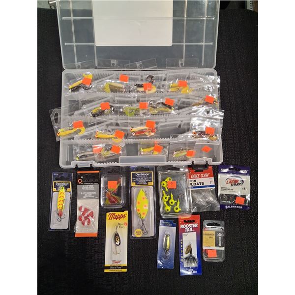 PLANO CLEAR TACKLE BOX FILLED W ASSORTED HOOKS, FLOATS & LURES - 1 BOX