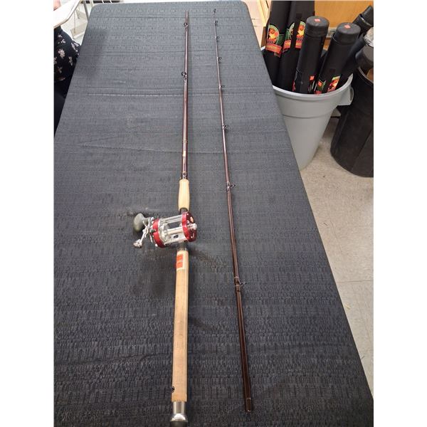 TROPHY XL CUSTOM SERIES 10.5' HEAVY CASTING W/ ABU GARCIA 7000 REEL
