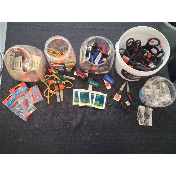 BULK RAPALA SCISSORS, NAIL CLIPPERS, HOOK SHARPENERS, FLOATANT COZY, NIPPERS, WIPES