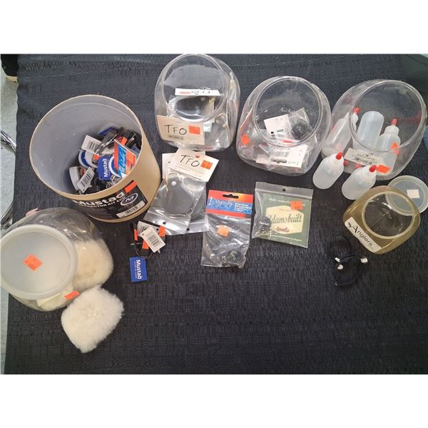 BULK MUSTARD RETRACTOR KIT, FLY PATCHES, LEADER STRAIGHTENER, NIPPERS, ZINGERS, BOTTLES ETC.