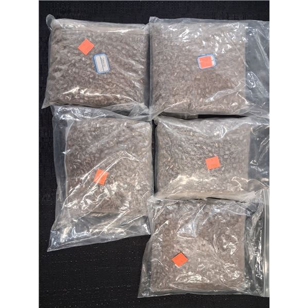 LARGER LOT OF SWIVELS