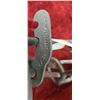 Image 5 : 12" CONIBEAR TRAP + 3 TRAP SETTING BARS