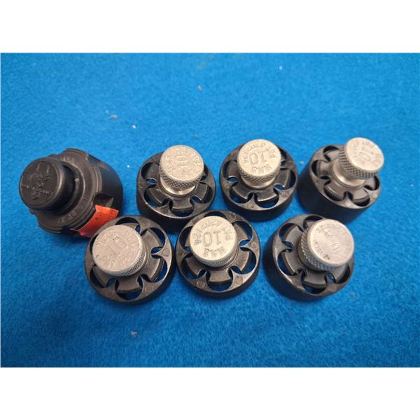 HKS#10 - REVOLVER QUICK LOADERS - 6 OF & SAFARILAND - 1 ITEM