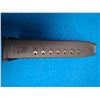 Image 3 : GLOCK 40 CAL S&W CAP. 10 - MODEL UNKNOWN - PAL REQ.