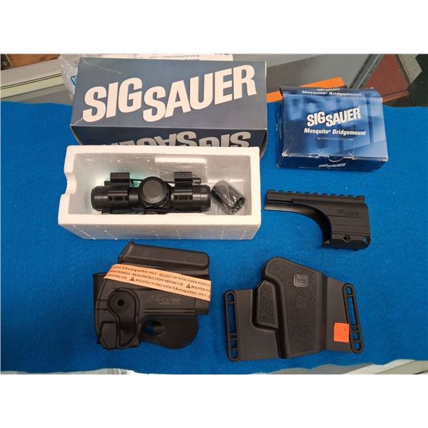 1 GLOCK & 1 SIGSAVER MOSQUITO BELT HOLDTER & 1 SIGSAVER RED DOT POINT SIGHT - 4 ITEMS & SIGSAVER MIS