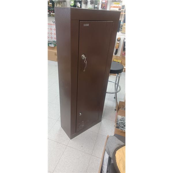 HOMAC 10 GUN CABINET 21"WX 10"DX 55" H C/W 1 KEY - DEMO UNIT