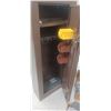 Image 2 : HOMAC 10 GUN CABINET 21"WX 10"DX 55" H C/W 1 KEY - DEMO UNIT