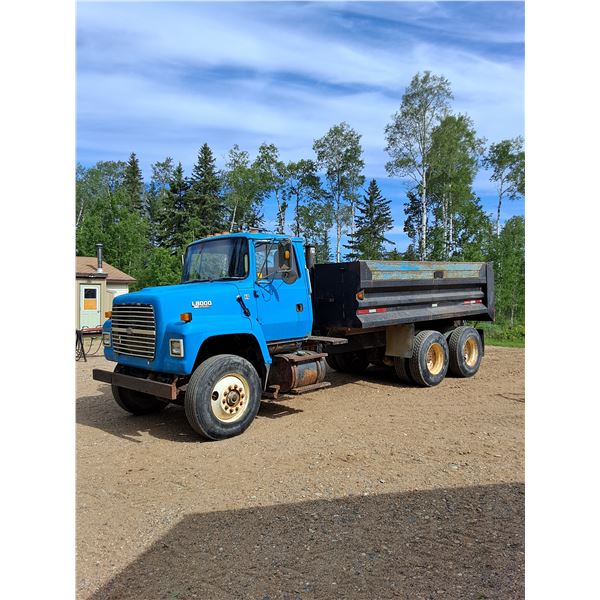 1992 L8000 Ford Diesel Truck