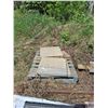 Image 1 : (4) 24" x 24" Cement Sidewalk Blocks