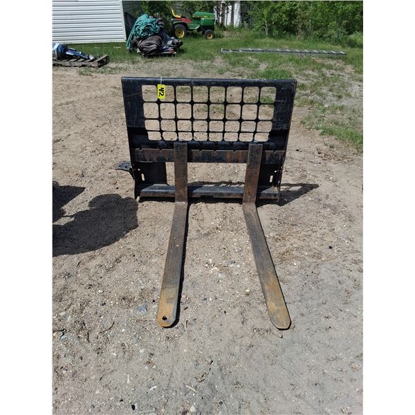 Bobcat Pallet Fork with 48" long Tines