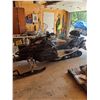 Image 2 : 2014 Yamaha Venture Snowmobile - Needs Battery