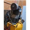 Image 5 : DeWalt 60 gallon Compressor