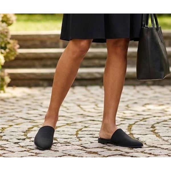 Steve Madden Black Slide Mules, Size 7