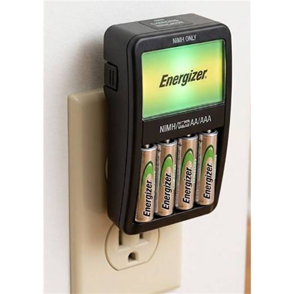 Energizer Recharge Value Charger With 4 AA