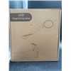 Image 2 : LED Magnifying Lamp with Desk Clamp