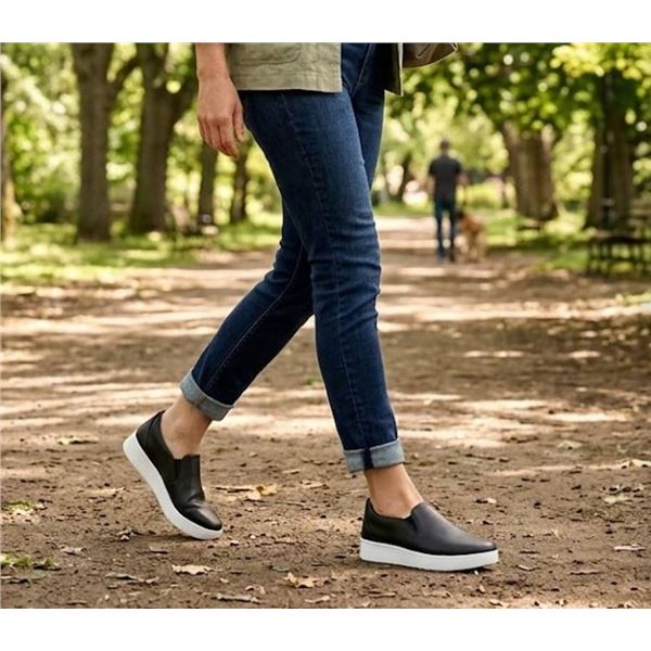 FitFlop Rally Leather Slip-On Sneakers US 8