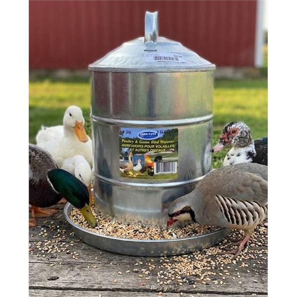 Farm-Tuff 3 Gallon Poultry Waterer