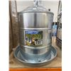 Image 2 : Farm-Tuff 3 Gallon Poultry Waterer