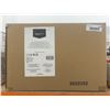 Image 2 : Amazon Basics Velvet Hangers 100-Pack