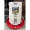 Image 4 : Farm-Tuff 25 LB Poly Hanging Feeder