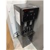 Image 5 : Iceman Countertop Water and Ice Dispenser