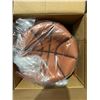 Image 3 : Amazon Basics PU Composite Basketball 2-Pack