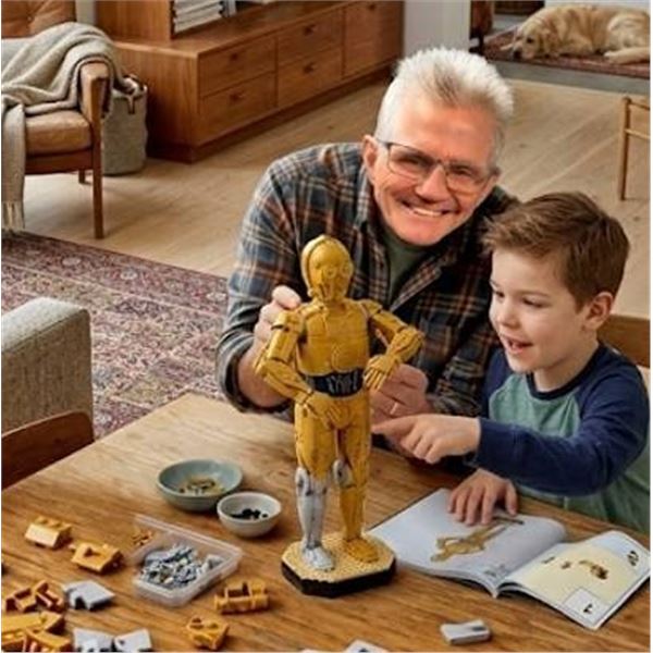 LEGO Star Wars C-3PO 75398 25th Anniversary
