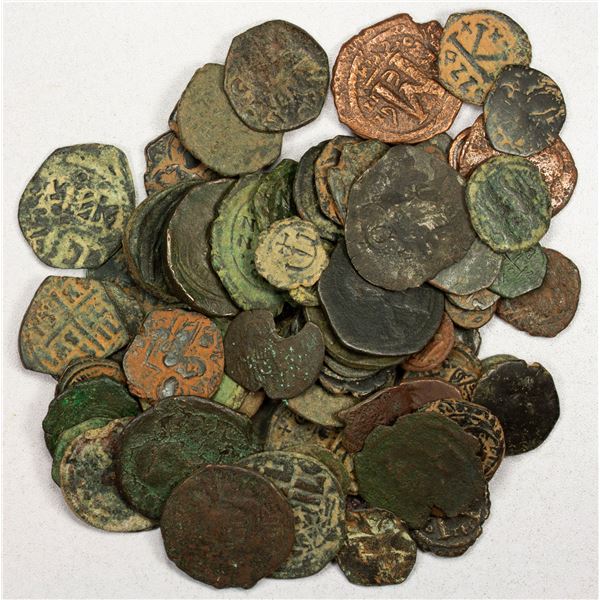 BYZANTINE EMPIRE: LOT of 75 bronzes