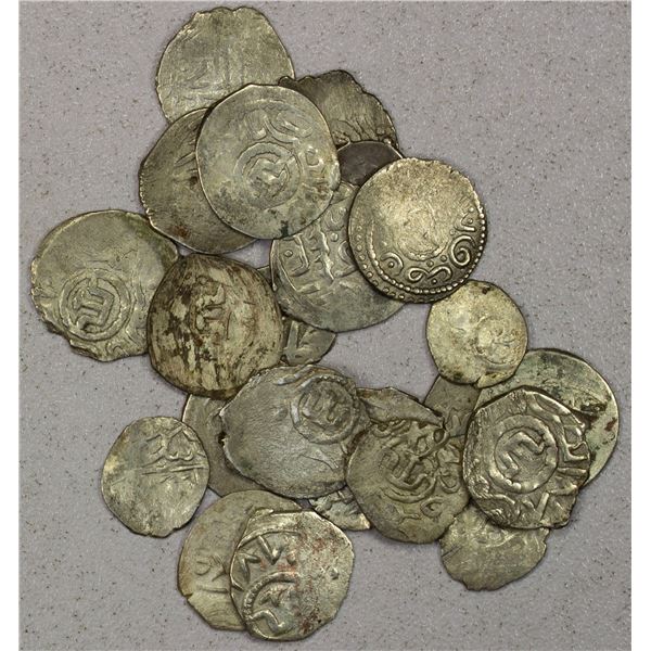 EARLY ISLAMIC: GIRAY KHANS (CRIMEA): LOT of 23 silver akçes