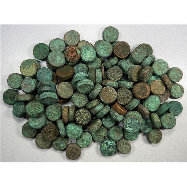MUGHAL: LOT of 119 coins