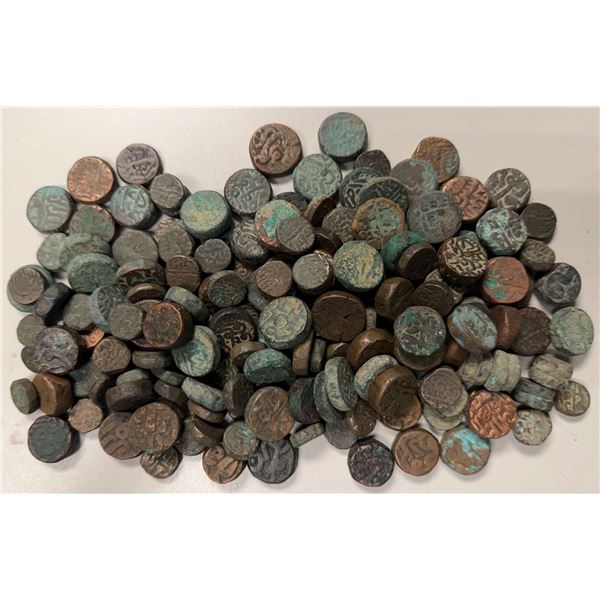 MUGHAL: LOT of 182 coins