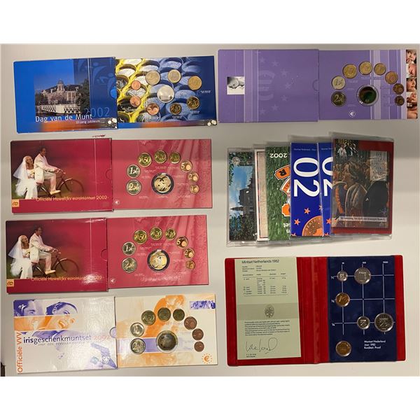 NETHERLANDS: LOT of 12 sets