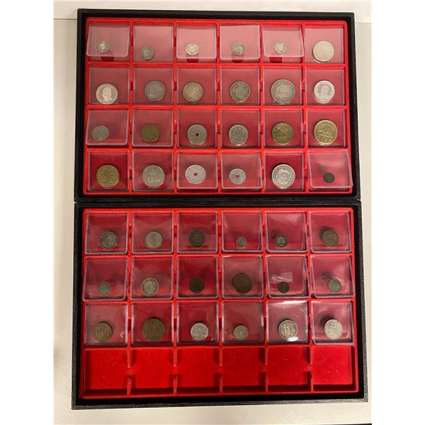 AMERICAS: LOT of 42 coins and tokens