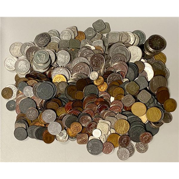 NETHERLANDS WEST INDIES: LOT of 613 coins