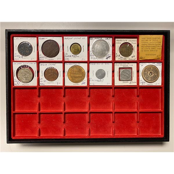 UNITED STATES: LOT of 84 tokens and medals