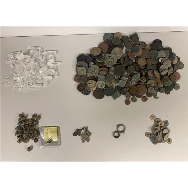 WORLDWIDE: LOT of 441 items