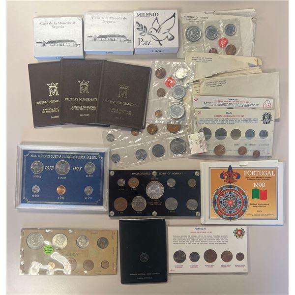WORLDWIDE: LOT of 24 sets