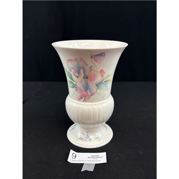 Vintage Aynsley Little Sweetheart English Bone China Vase 7.5 Tall
