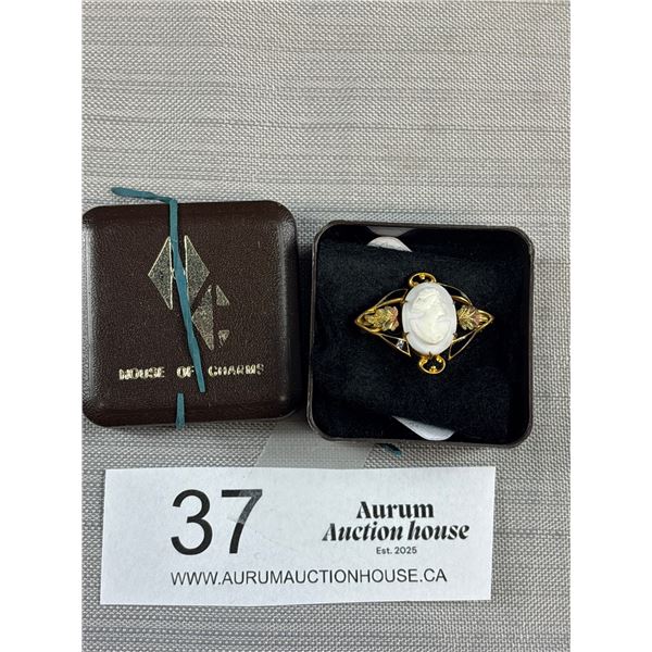 Antique Victorian Era Cameo Brooch