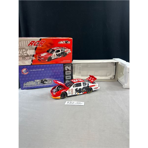 1:24 Scale Nascar 2K2 2002 Car with Original Box