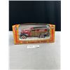 Image 1 : 1:24 Scale Die Cast 1937 Studebaker Woody in Original Box