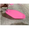 Image 3 : Vintage Motel Keychains Pink