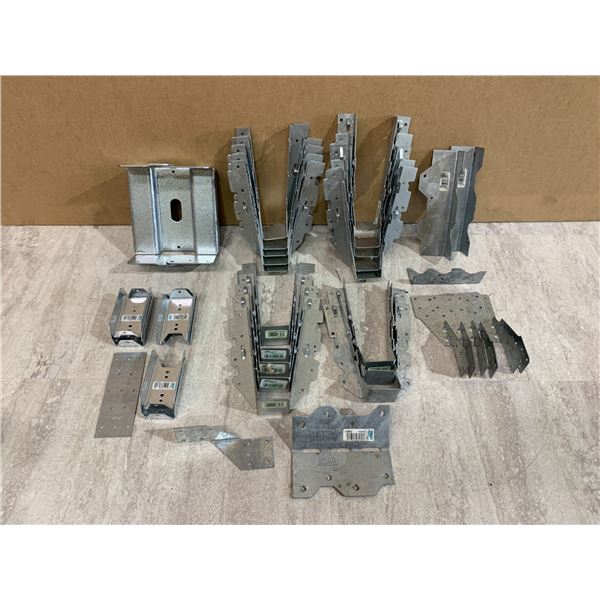Box of wood Hanger Clips