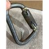 Image 6 : Yoke N-252G Steel Auto Locking Carabiner 41kn Load Rating