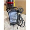 Image 11 : Dyson Handheld Vacuum w/ Charger