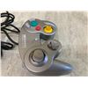 Image 11 : Official Nintendo Gamecube Controller & Microphone